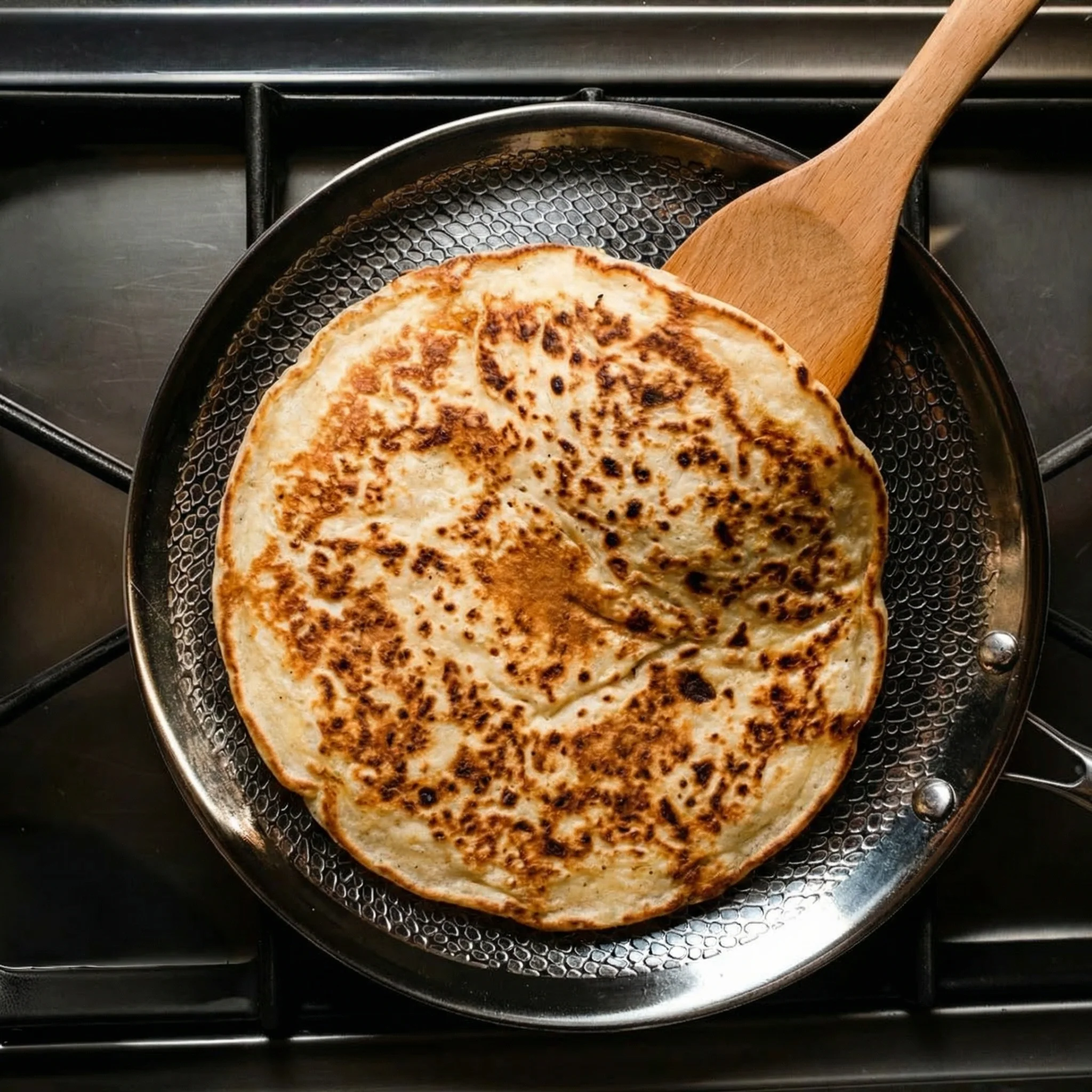 Hand-Hammered Titanium Crêpe Pan - Image 4